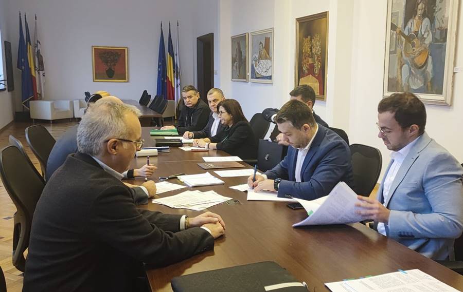 Ajunul Craciunului a adus o… semnatura de impact a edilului-sef al capitalei