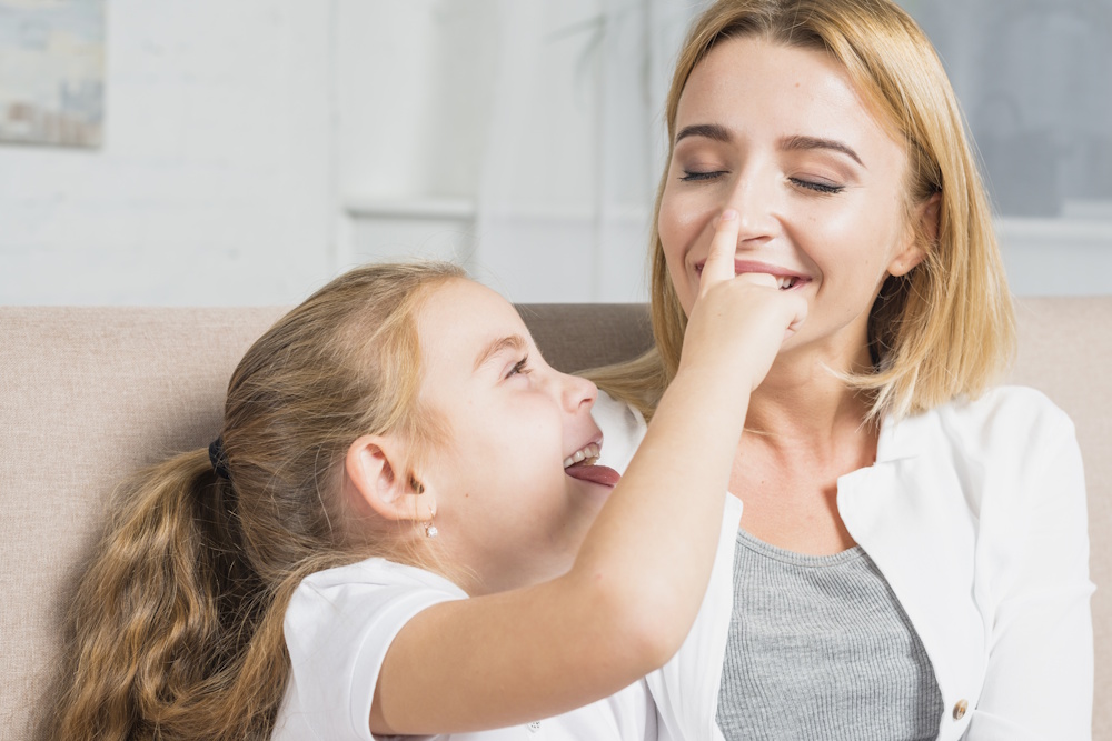 5 semne care trebuie sa te trimită de urgență cu copilul la dentist